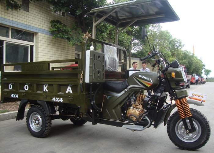 シャフト ドライブの鉄骨フレームおよび車の車軸が付いているモーターを備えられた中国人3の車輪の貨物オートバイ