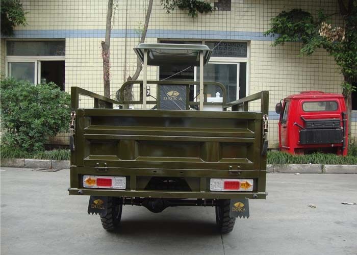 シャフト ドライブの鉄骨フレームおよび車の車軸が付いているモーターを備えられた中国人3の車輪の貨物オートバイ