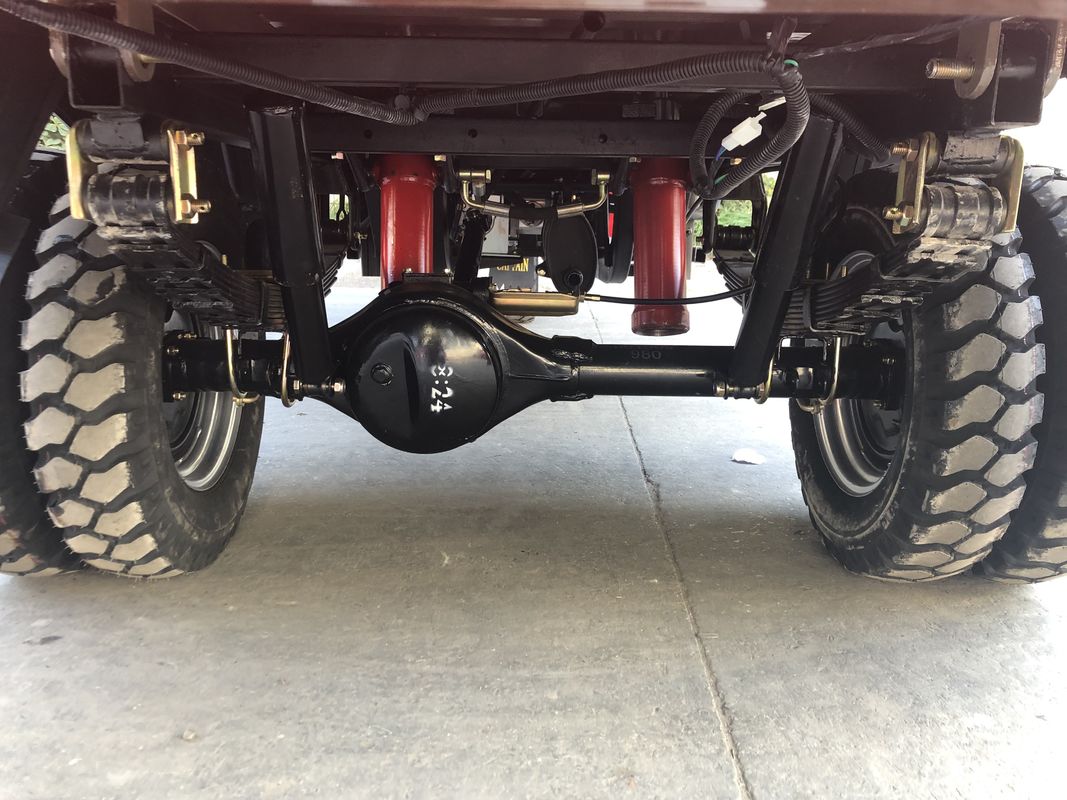 大人250CC貨物三輪車の開いたボディ タイプ1700 * 1250mmのドラム・ブレーキ60km/Hの最高速度
