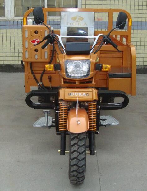 3車輪は大人のためのキャリッジ3荷車引きを高める三輪車250ccの貨物三輪車にモーターを備えました
